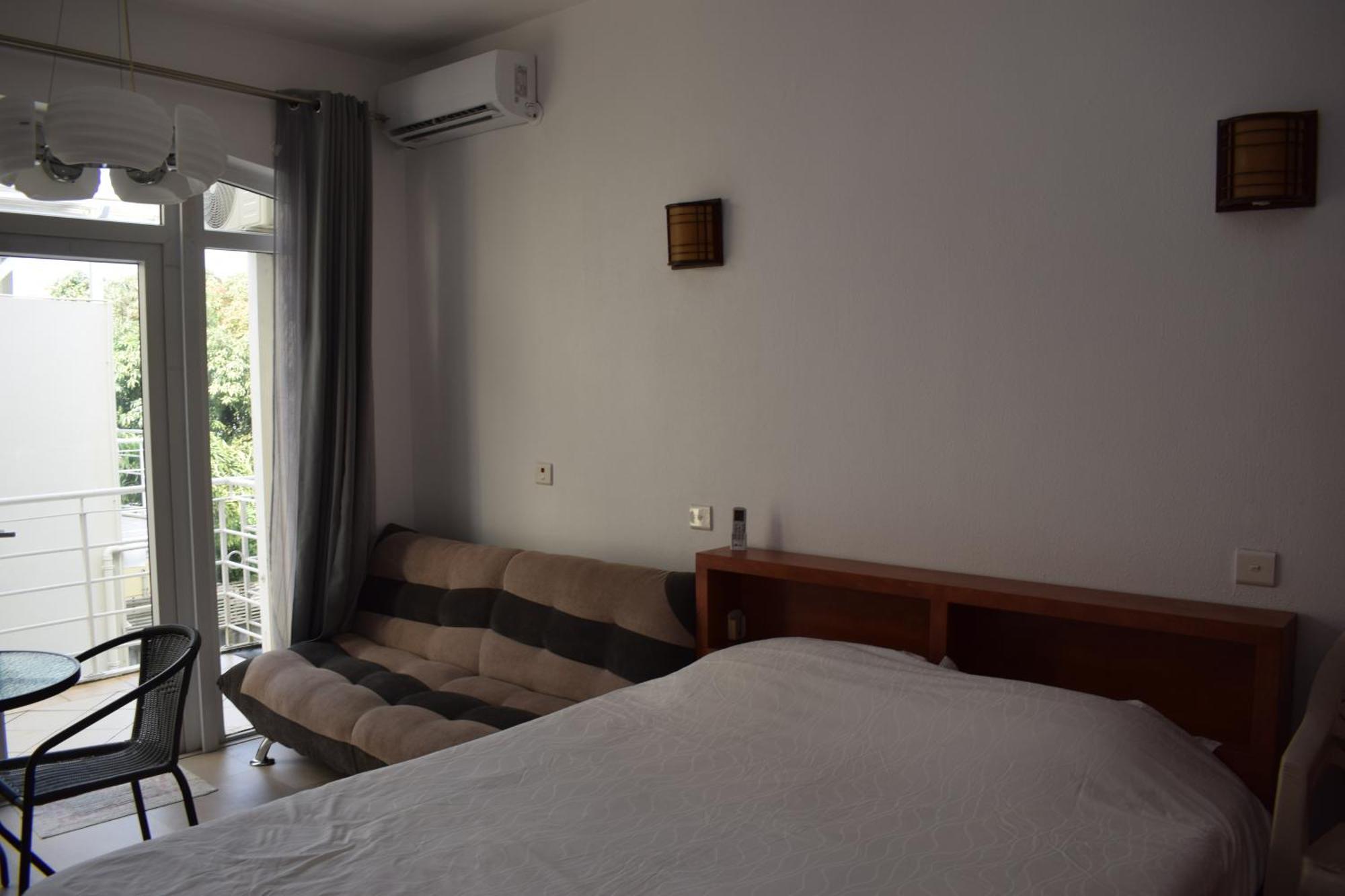 Ocean Drive Studio - Opposite The Beach Grand-Baie Exterior photo