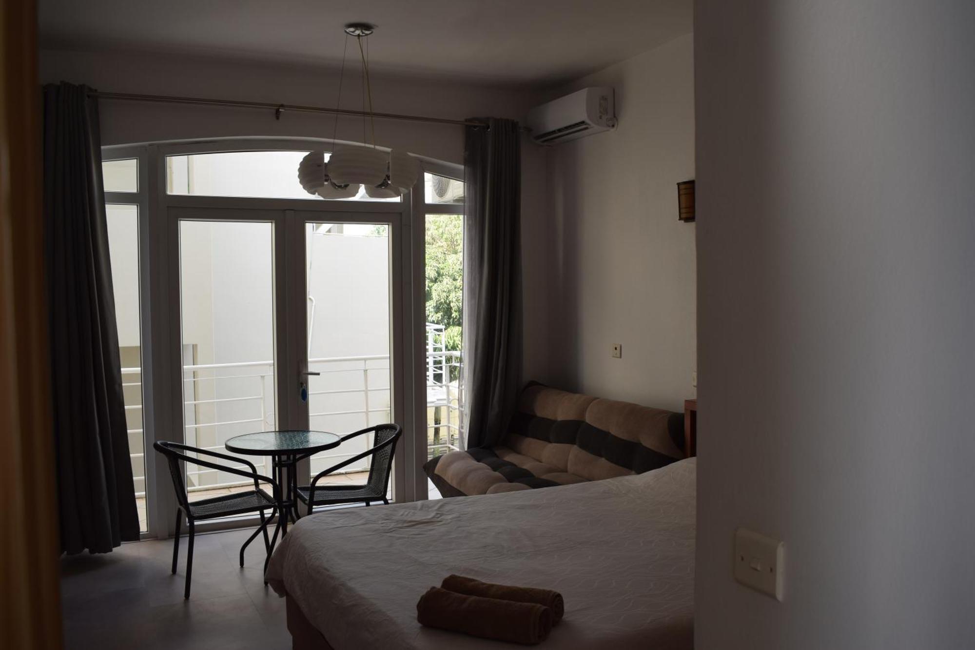 Ocean Drive Studio - Opposite The Beach Grand-Baie Exterior photo